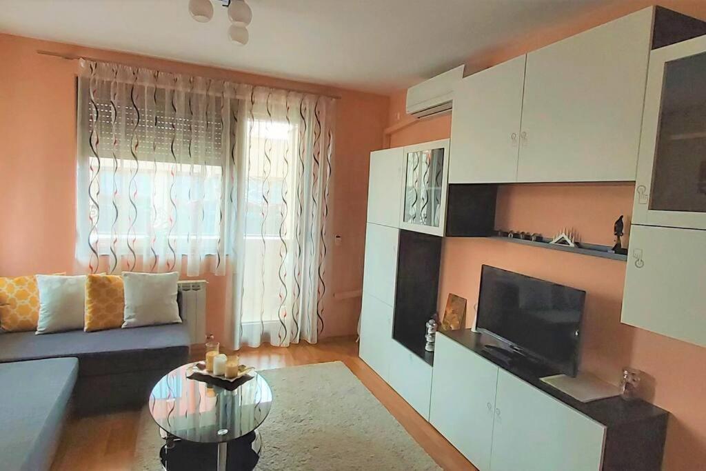 Mia'S Apartment, Stylish One Bedroom Suite Sofia Esterno foto